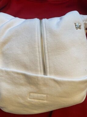 Youngla studio edit zipup